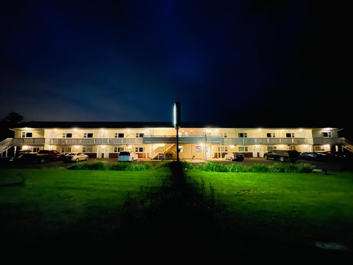 Scenic Motel Монктон Экстерьер фото