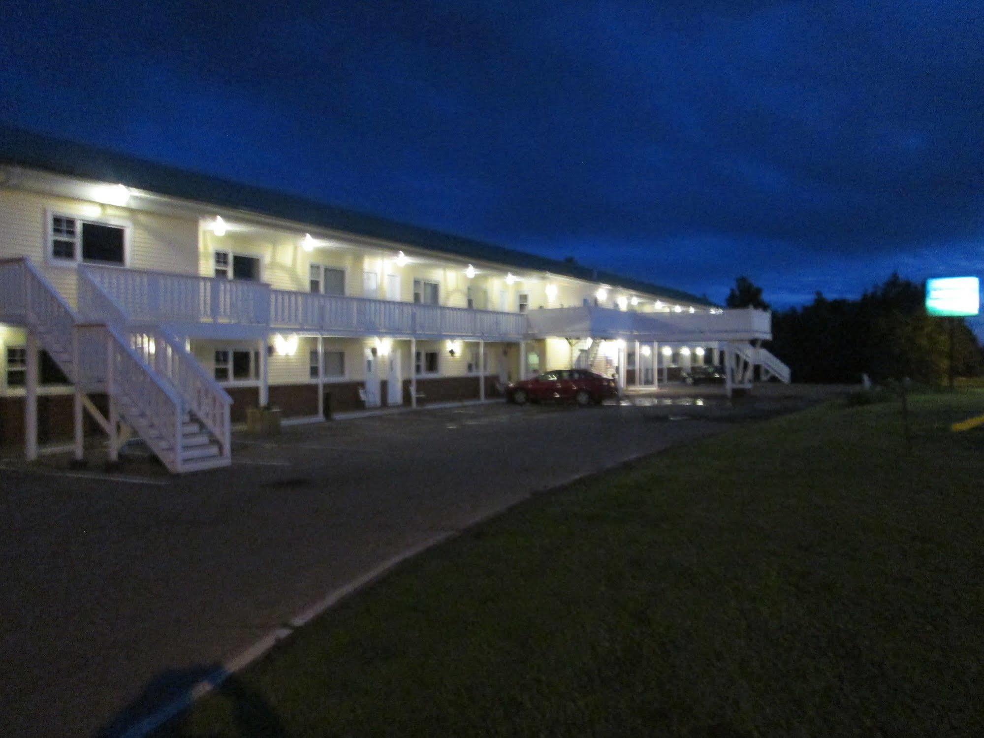 Scenic Motel Монктон Экстерьер фото